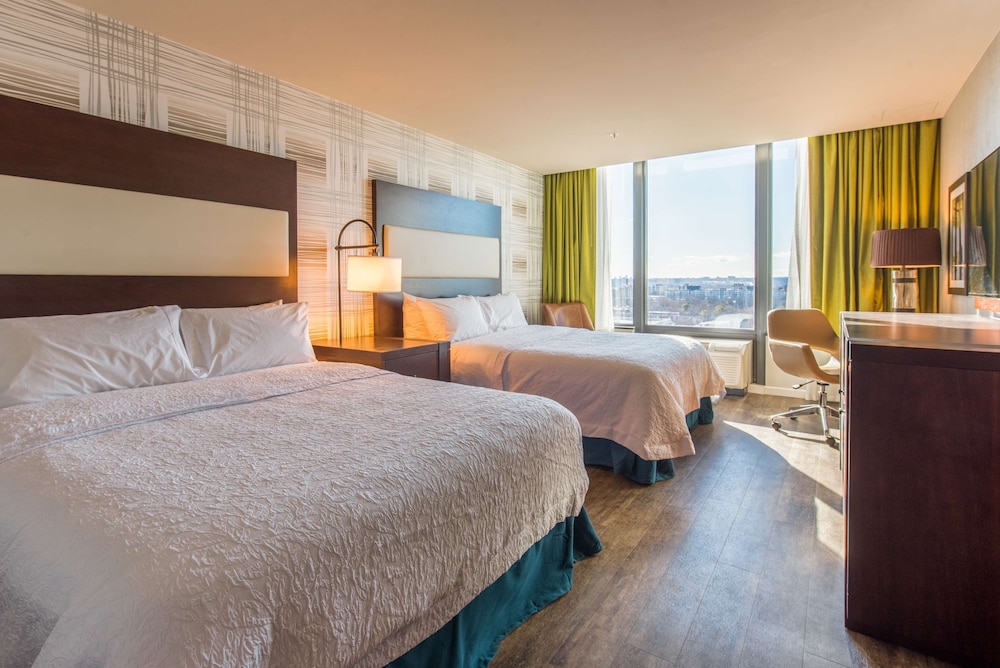 ROOM, 2 QUEEN BEDS, BATHTUB, ACCESSIBLE