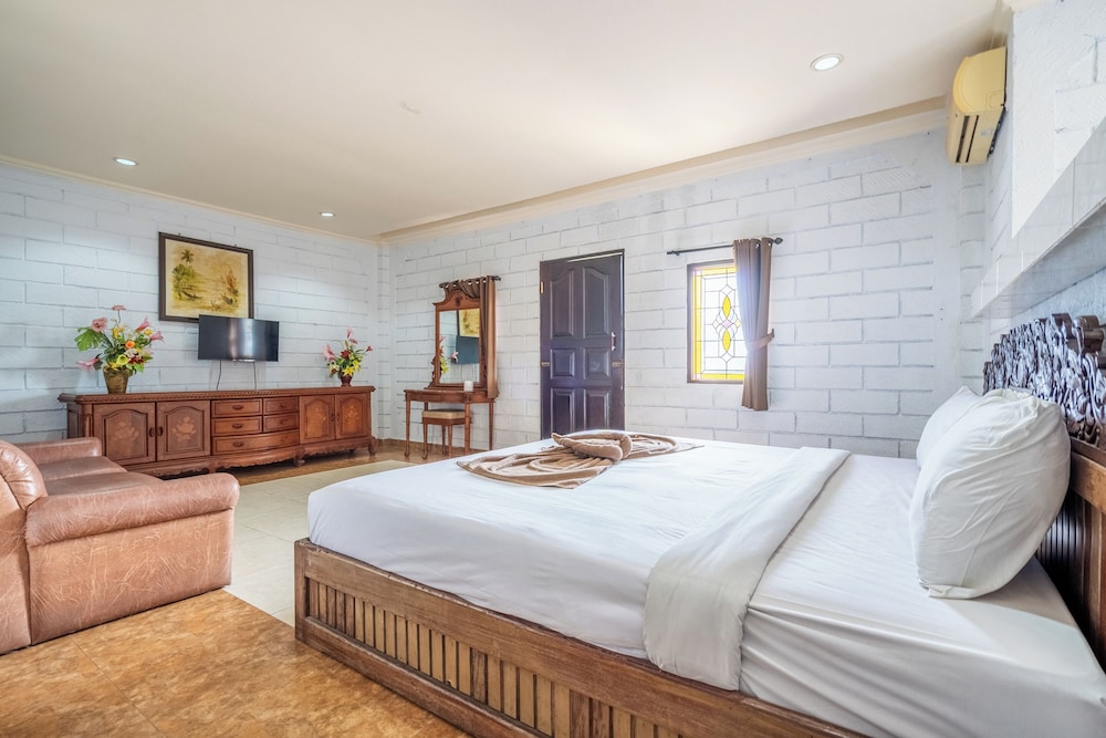 VILARISI HOTEL 25/57