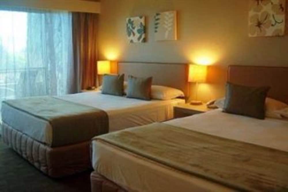 Novotel Nadi 25/73