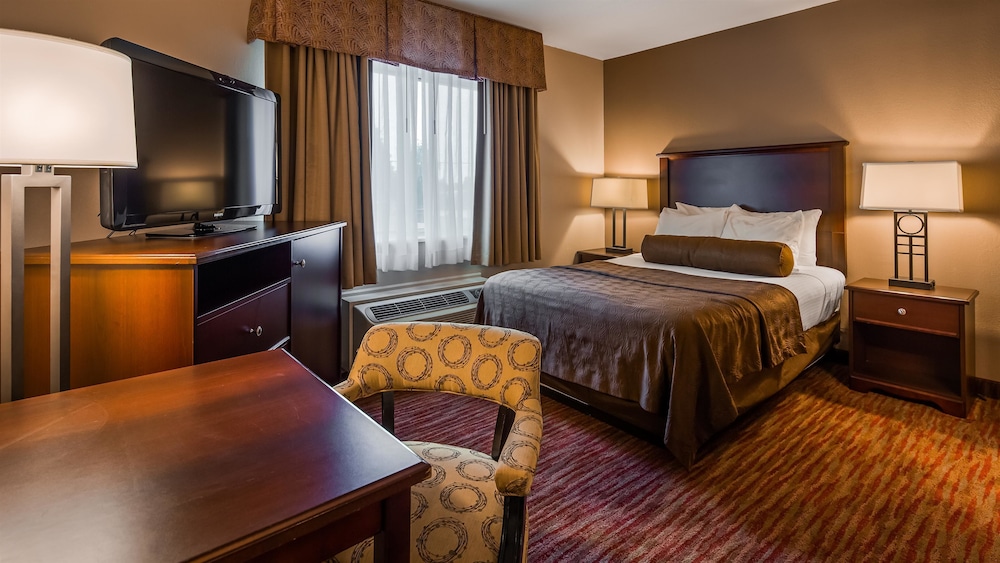 Best Western Plus Concord Inn 30/75