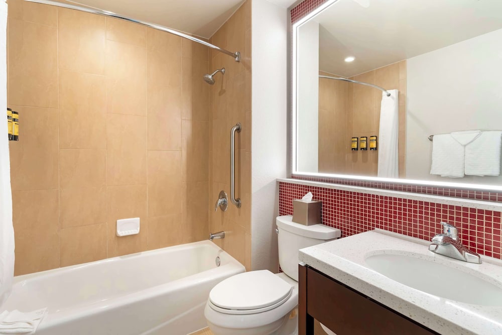 Best Western Plus Rancho Cordova Inn 59/63
