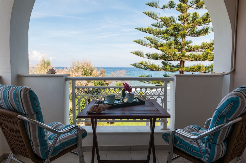 Stefania Apartments 14/44