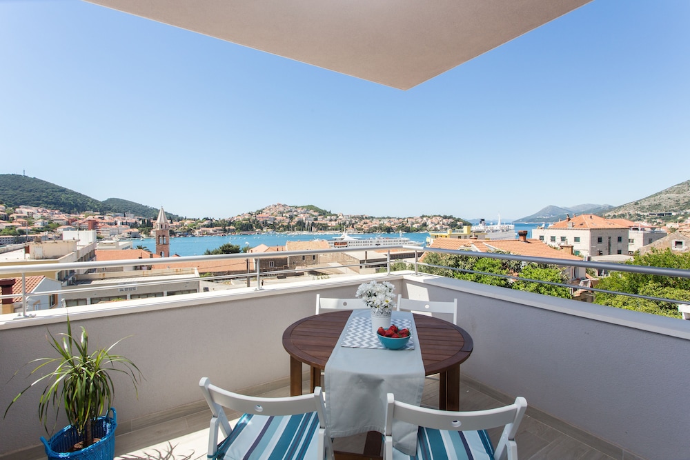 Apartments Villa Karmen 42/50