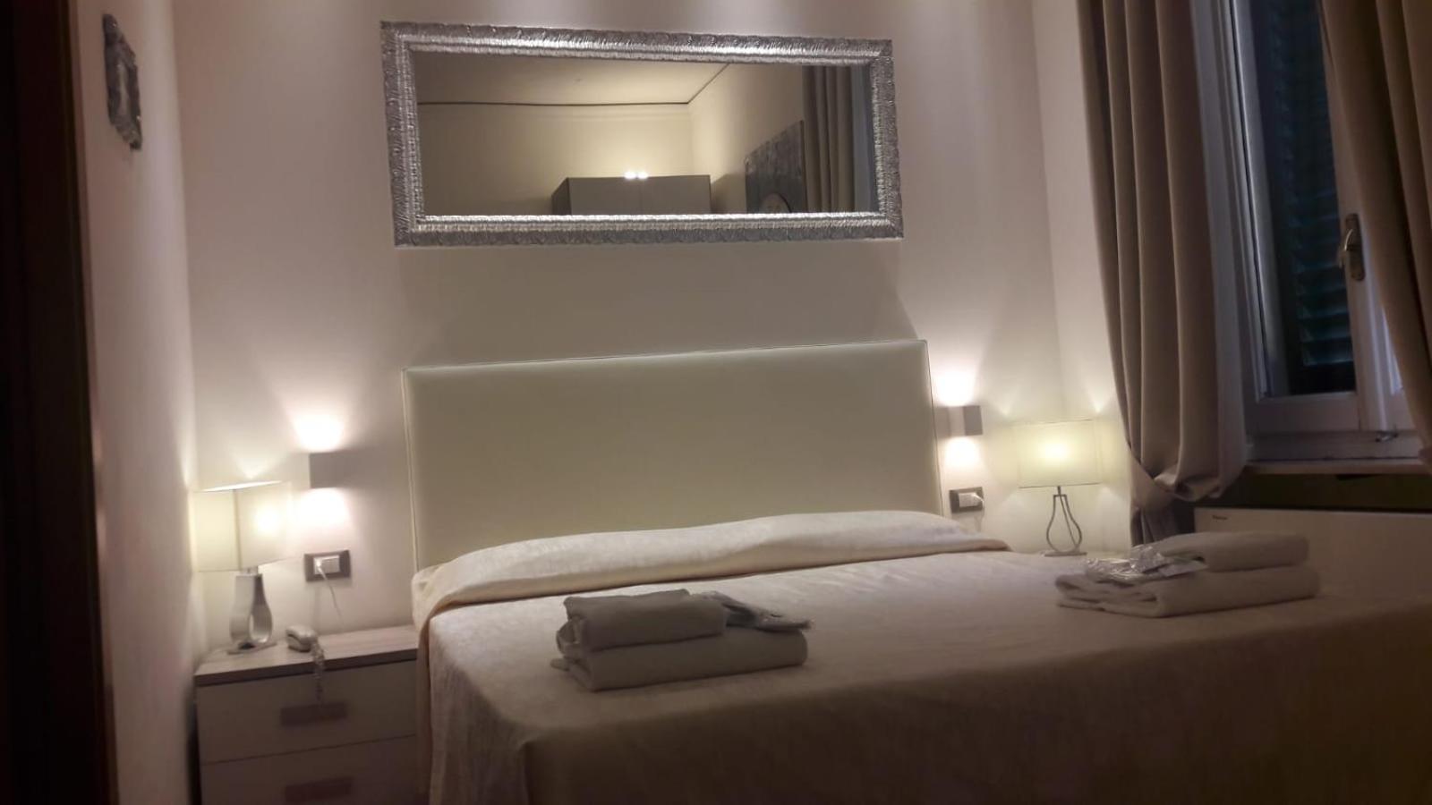 غرفة بسرير مزدوج أو سريرين منفصلين، Hotel Alinari 6/10