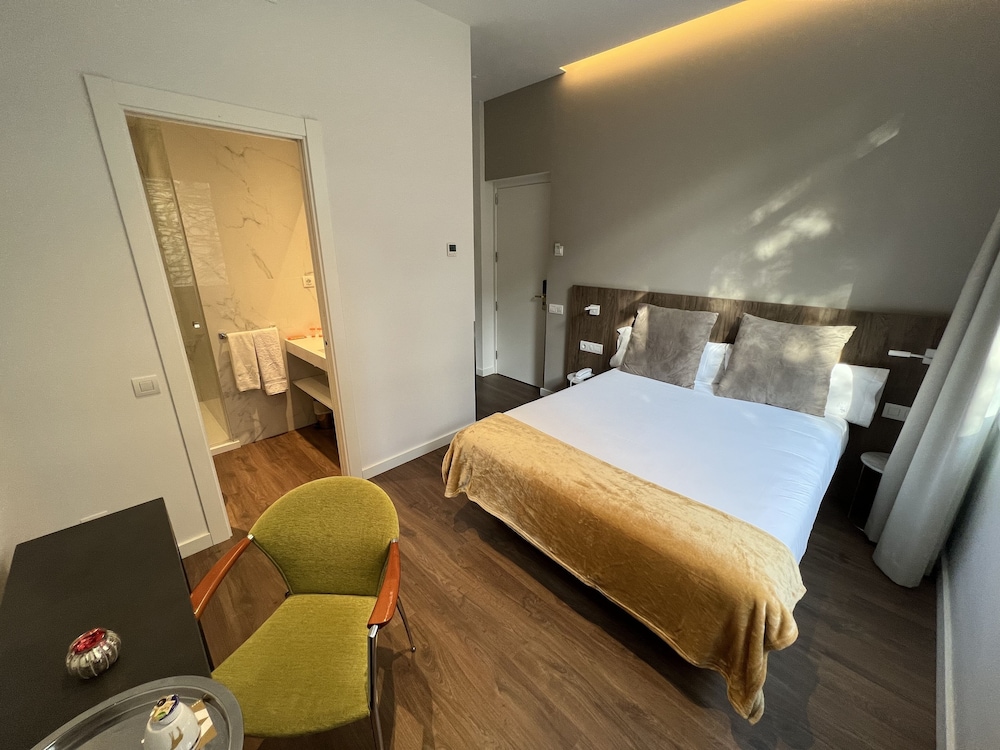 Vilana Hotel 24/70