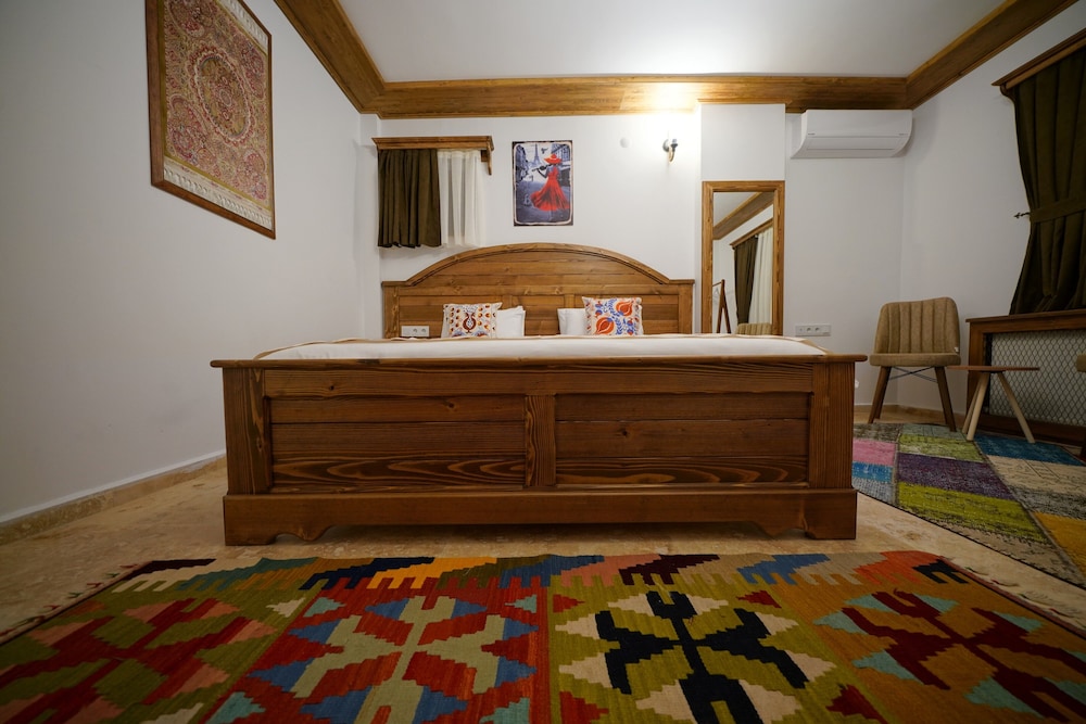 Pashahan Hotel 3/43