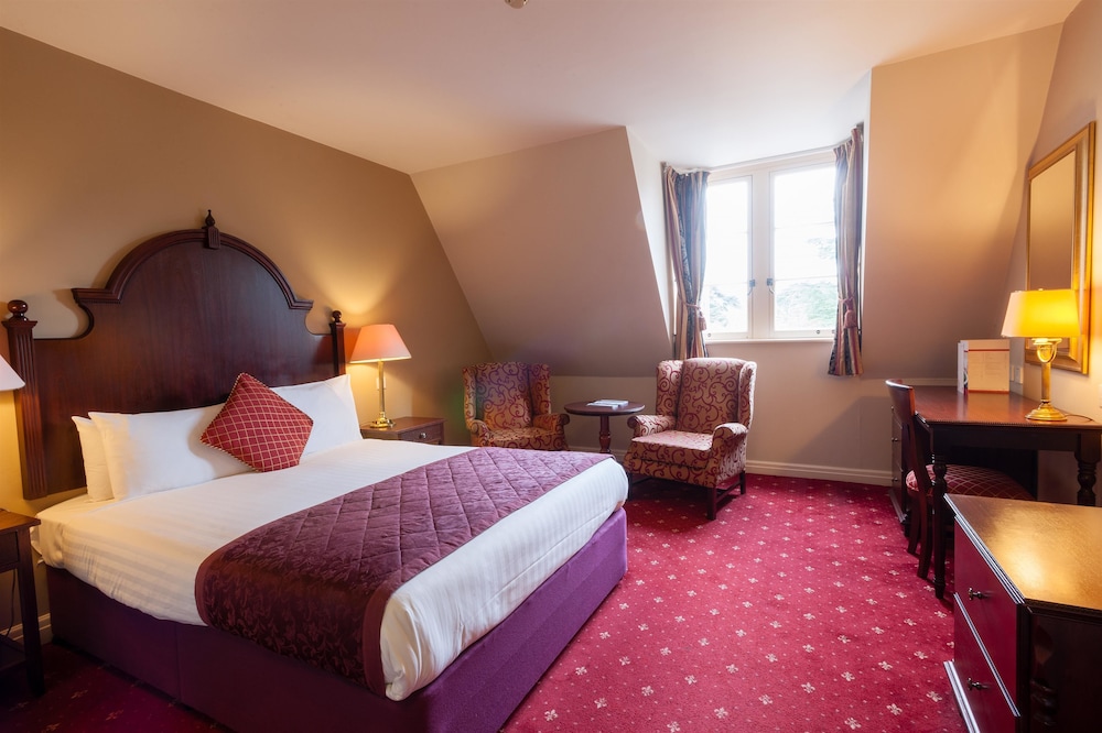 De Vere Tortworth Court Ex Tortworth Court Four Pillars 11/69