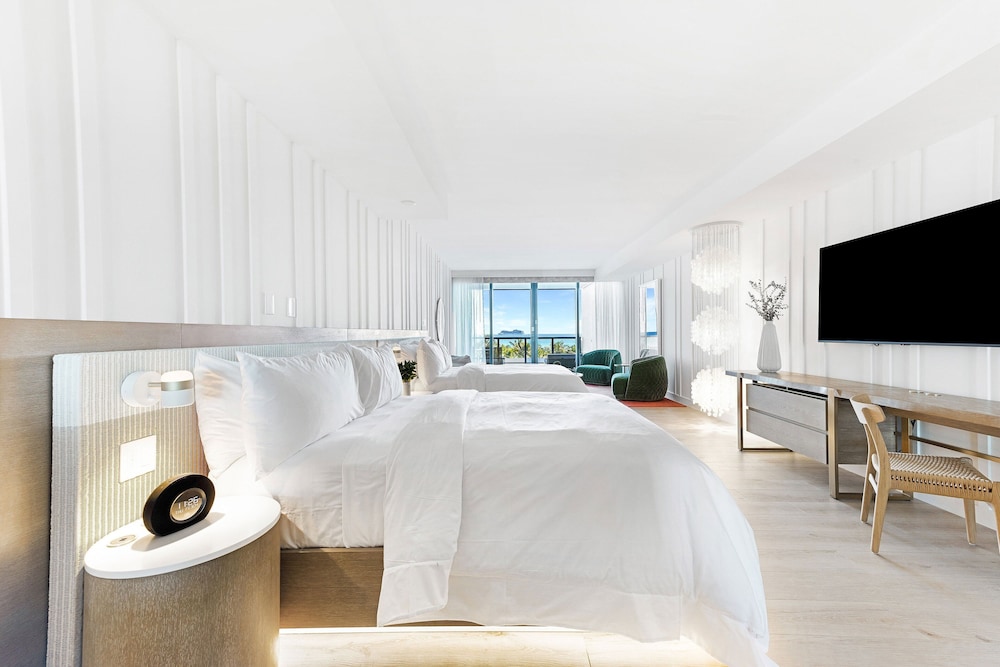 W South Beach Hotel 24/68