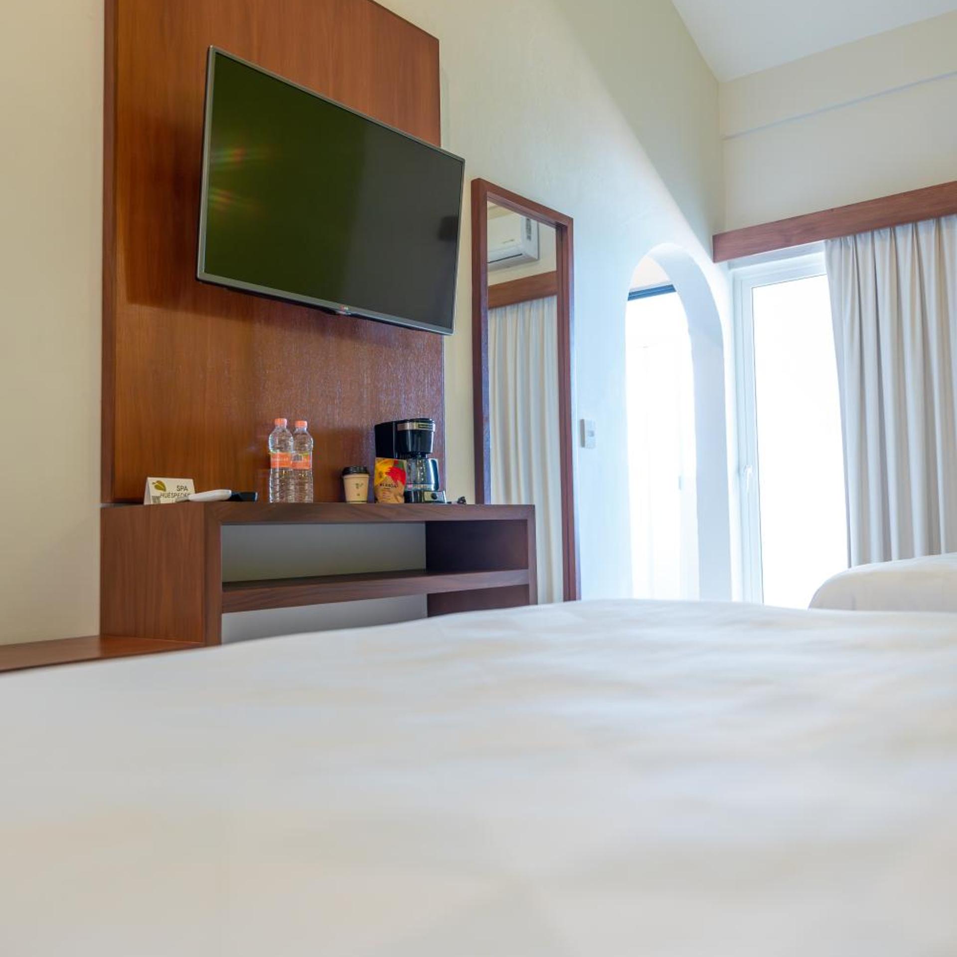 Junior Suite, 2 Queen Beds, Sea View, Villas Coral Huatulco 5/6