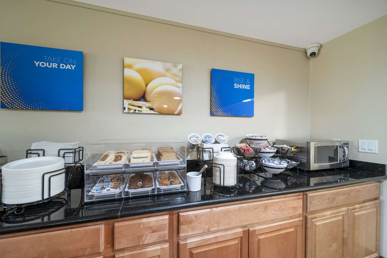 Comfort Suites Red Bluff near I-5 30/34