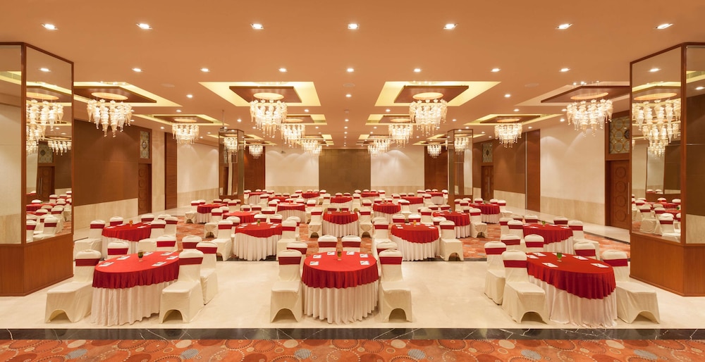 Radisson Salem 66/70