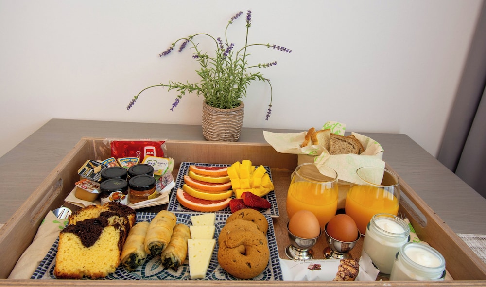 Ebenus Suites (Adults Only) by Checkin 20/41