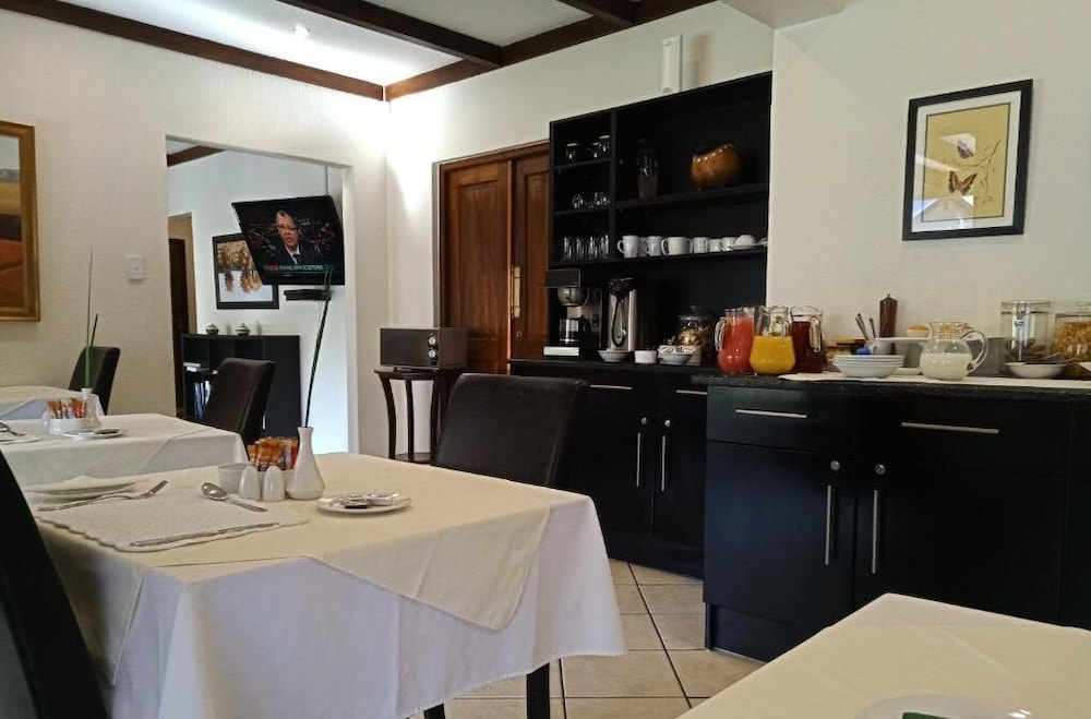Sand River Guest House 30/50