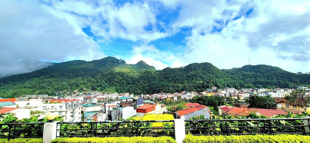 Sapa Village Hotel 60/68