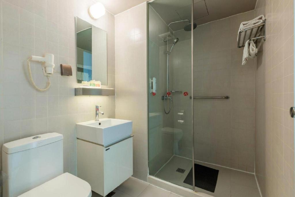 Jinjiang Inn Select (Shenyang Railway Station Taiyuan South Street) 44/50