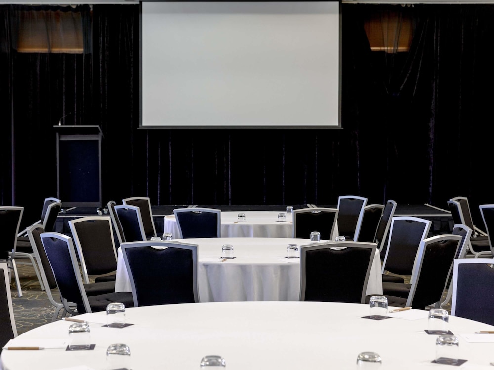 Mercure Gold Coast Resort 58/66