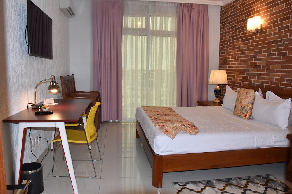 Adamaoua Grand Hotel 13/81