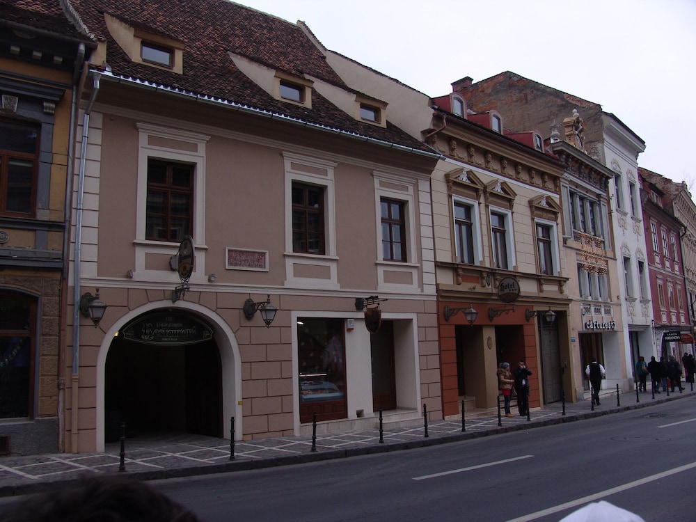 Bella Muzica Hotel 5/50