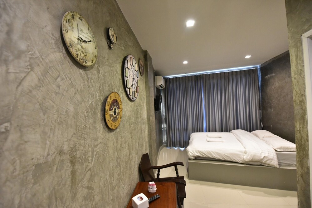 A.M.Place 4/32