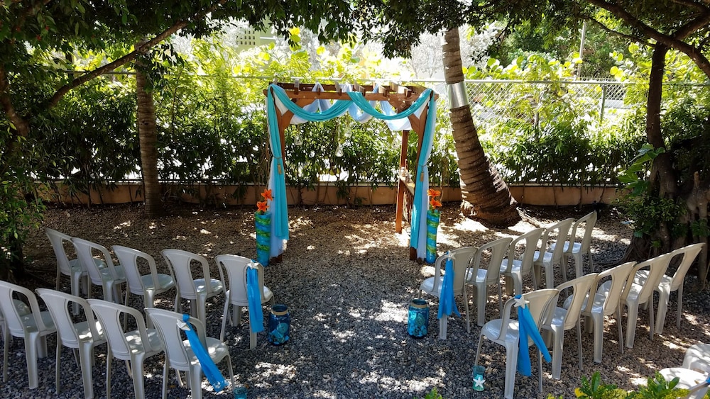 Combate Beach Resort Ex Parador 35/50