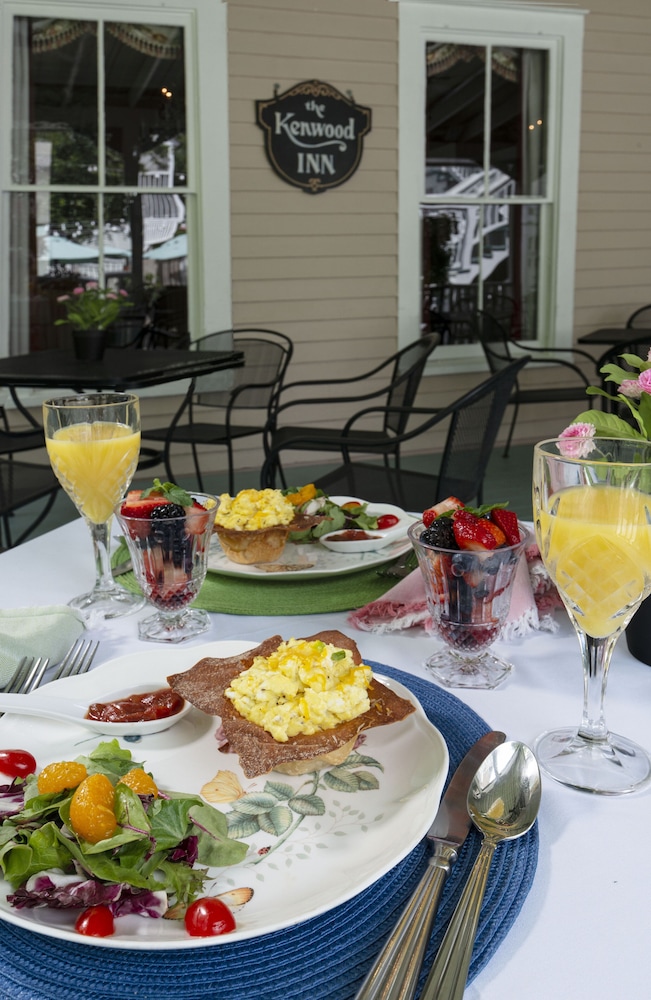 The Kenwood Inn 36/50