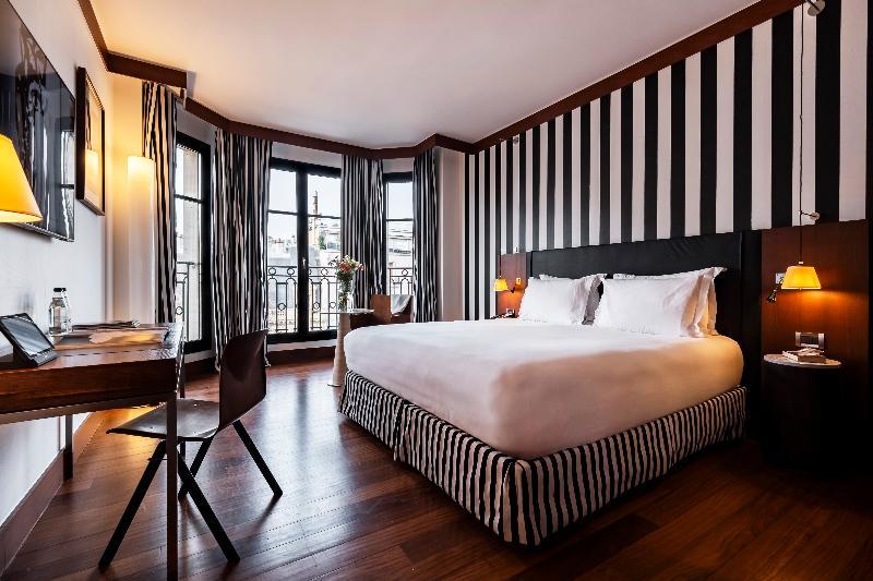 Prestige, Single, Double Bed, Arc De Triomphe View