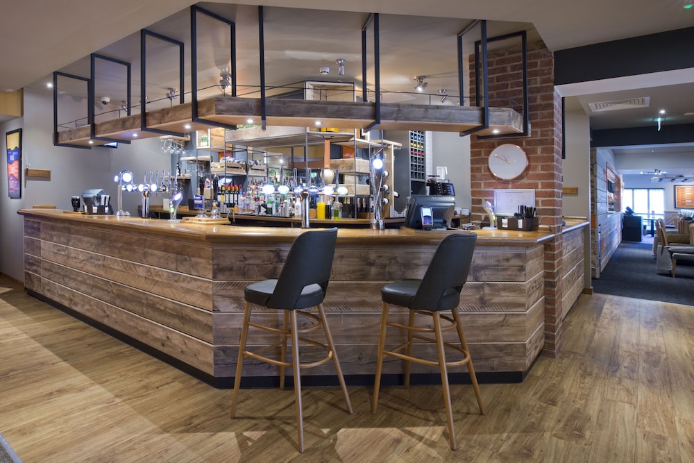 Premier Inn Cirencester Town Centre 33/57