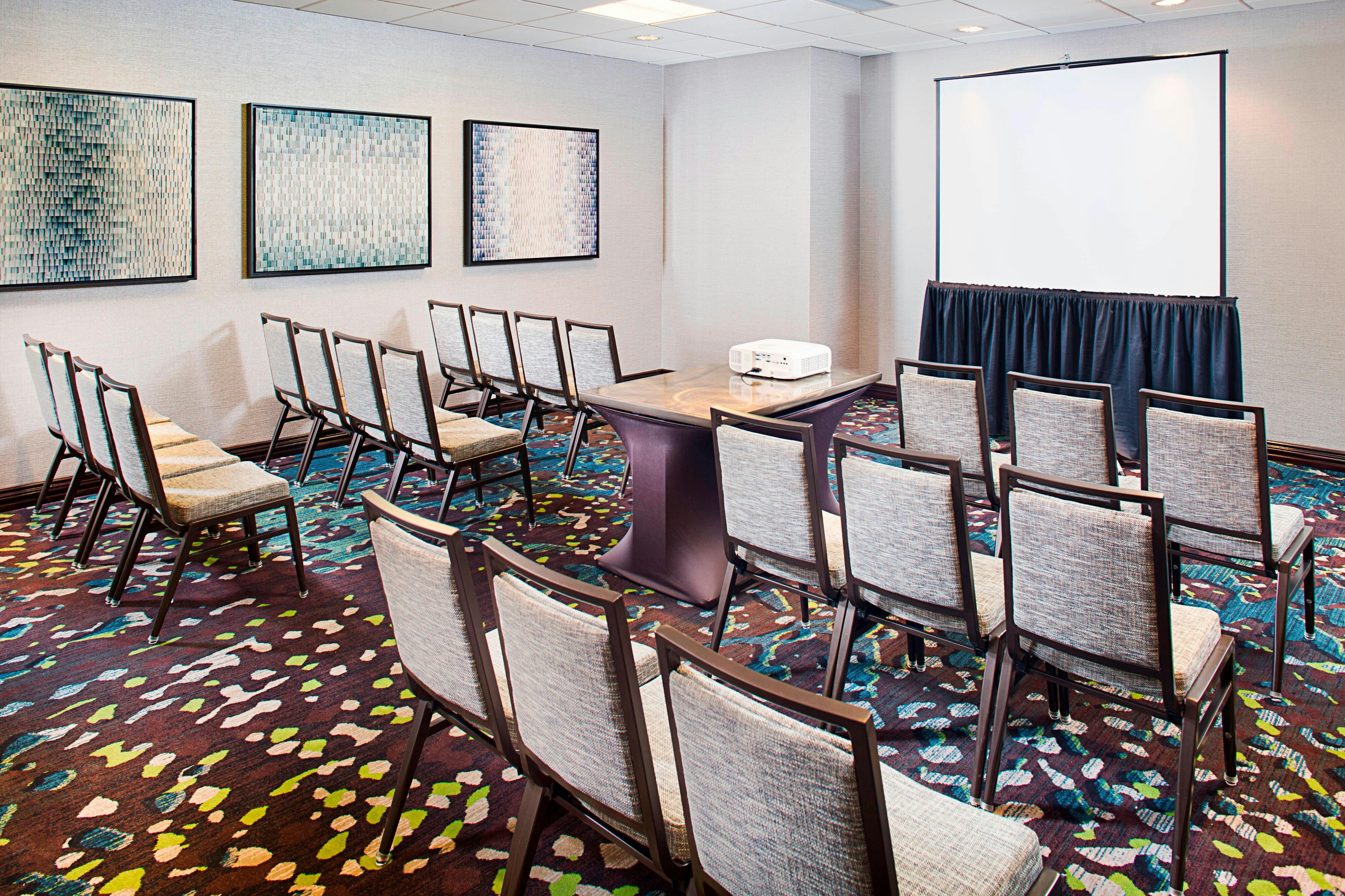 Marriott Suites Dallas Market Center 56/62