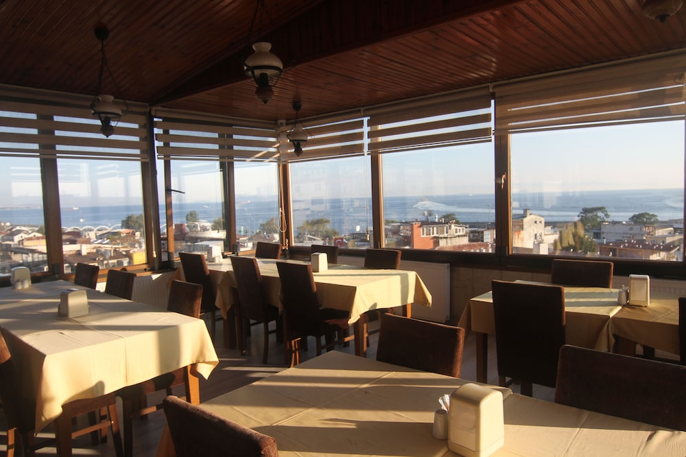 Grand Liza Hotel 31/49