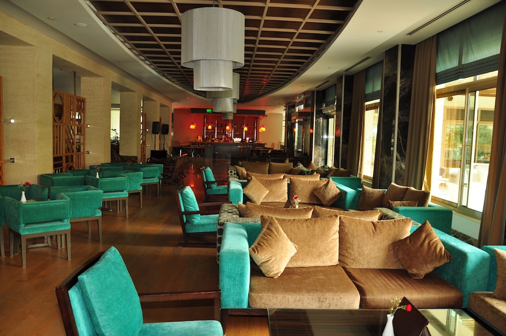 Port Side Resort Hotel 13/18