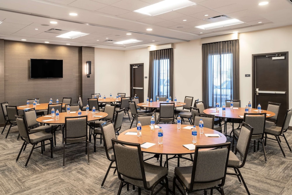 Hyatt Place Fort Worth-Alliance Town Center 39/47