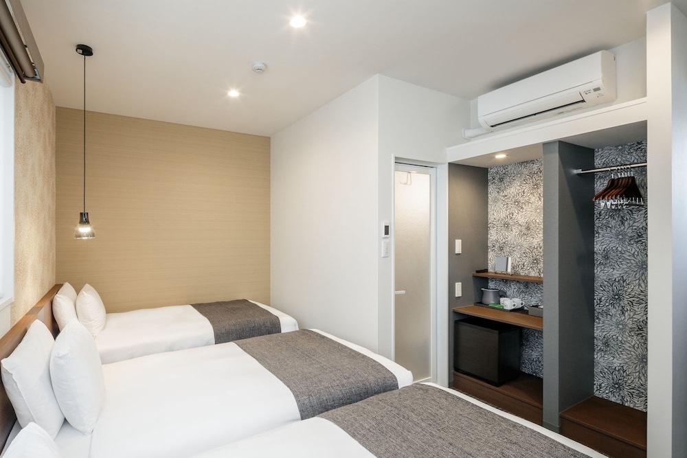 Room, Triple, 3 Beds, M's Hotel Nijojo Oike 2/5