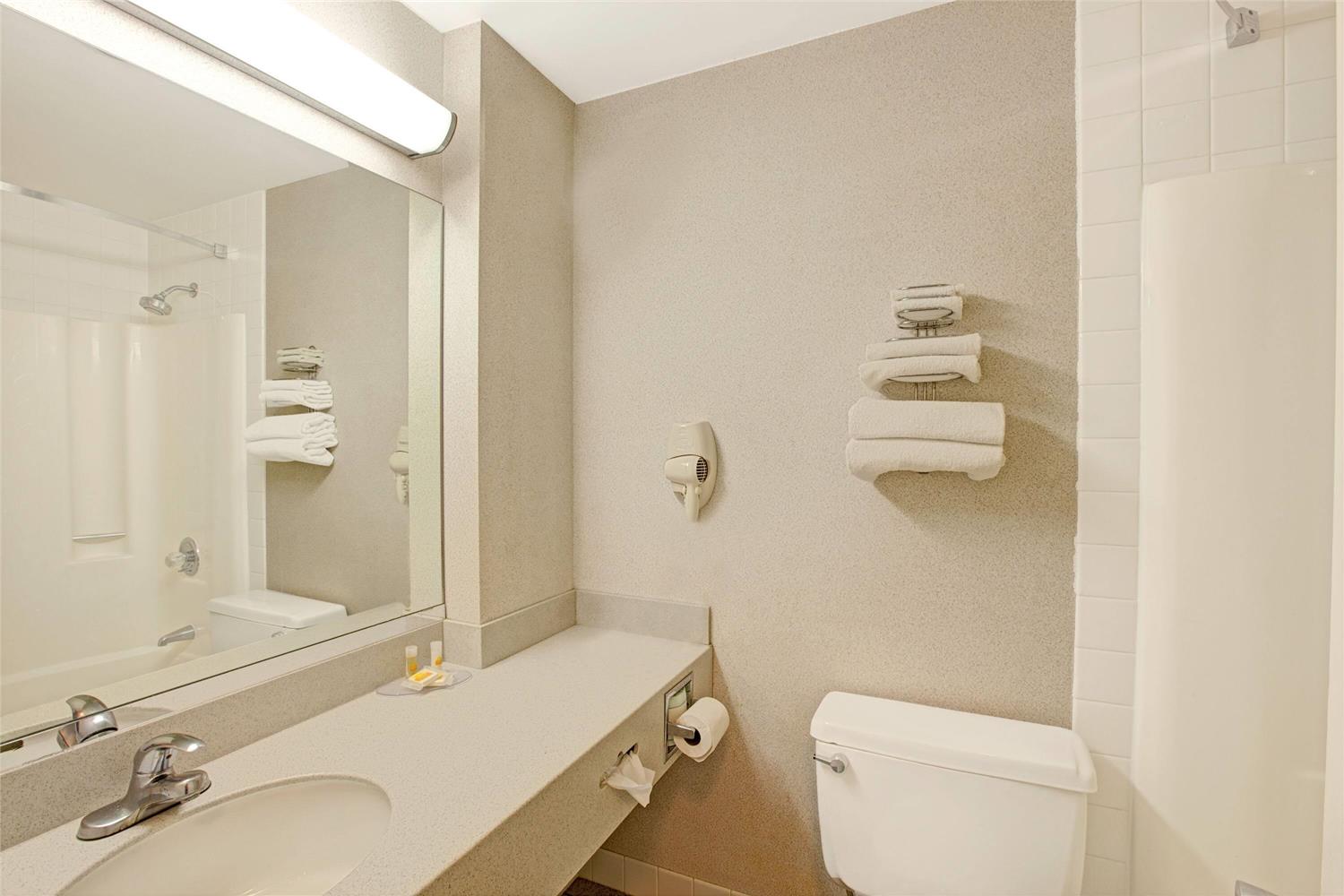 Days Inn By Wyndham Parsippany 23/23