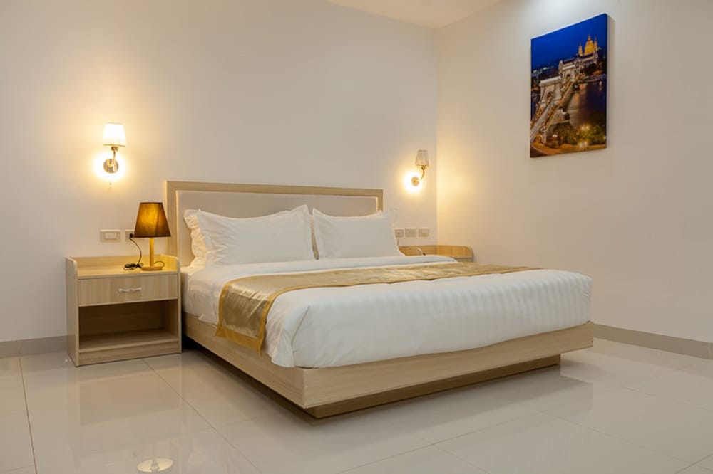 One El Nido Suite 49/96