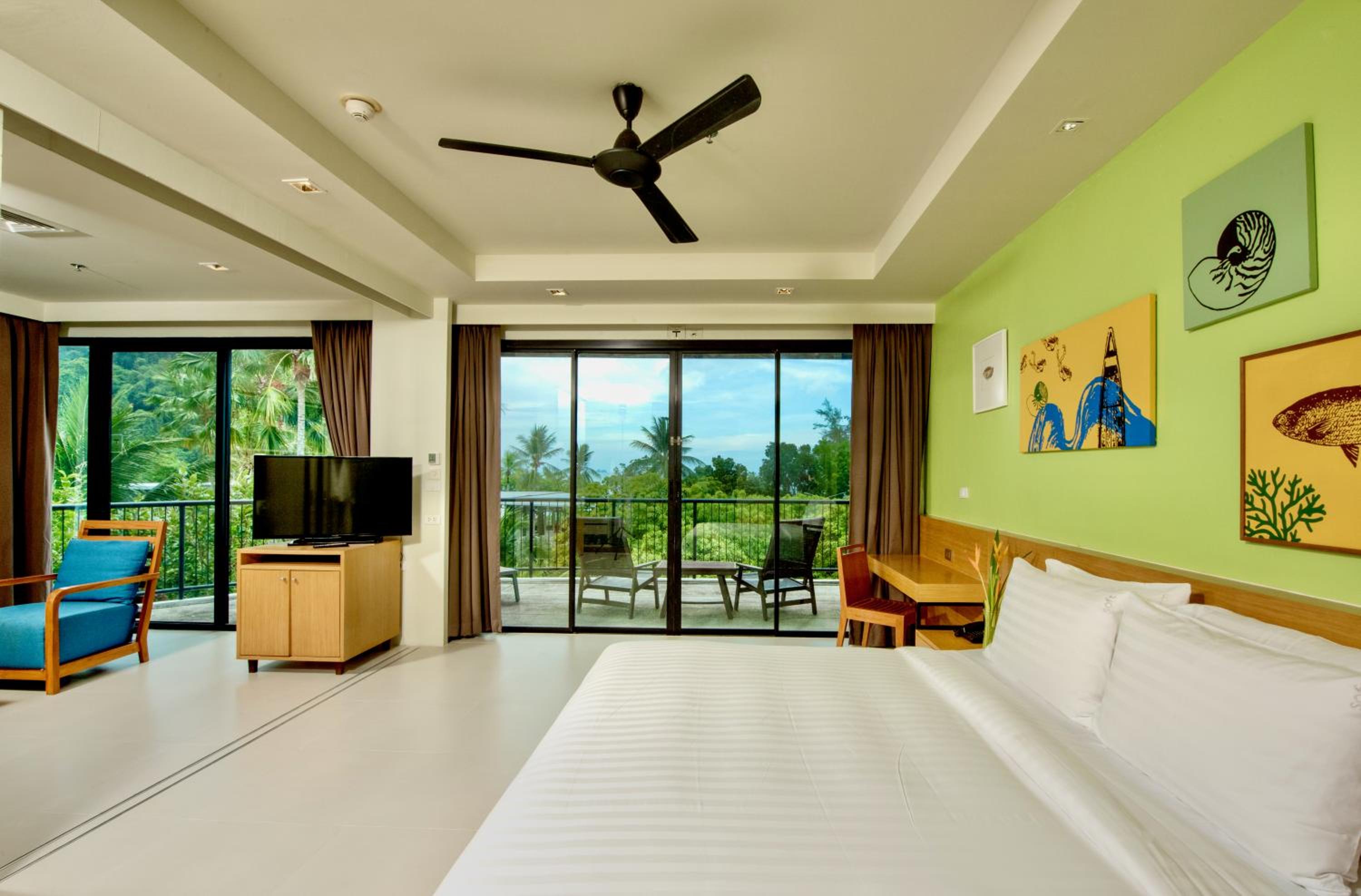 Kids Suite, Double Bed, Pool View