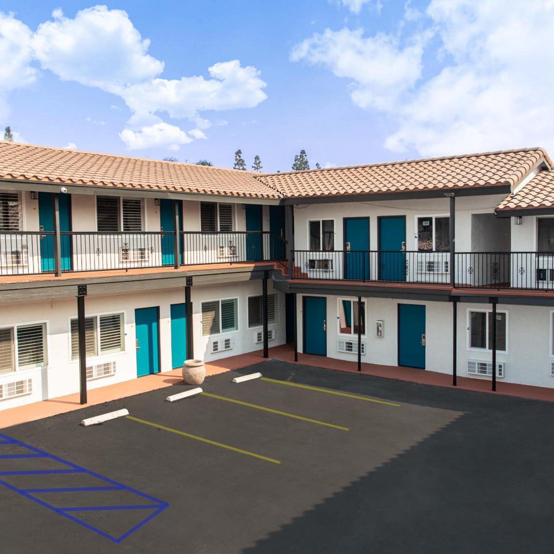 Magnolia Tree Hotel 3/31
