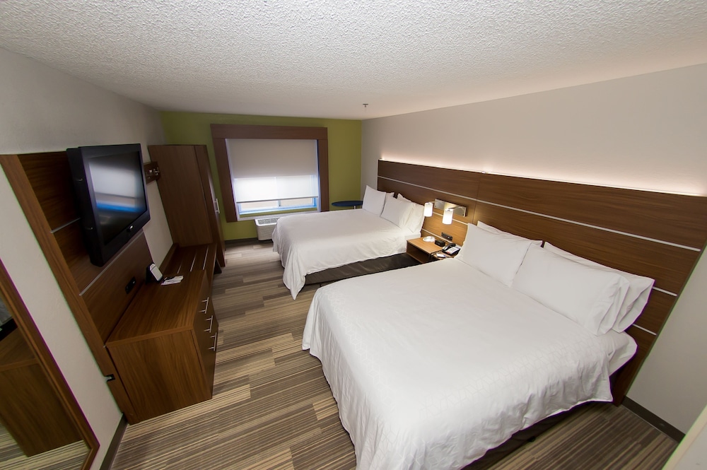 Holiday Inn Express Hotel And Suites Statesville 25/59