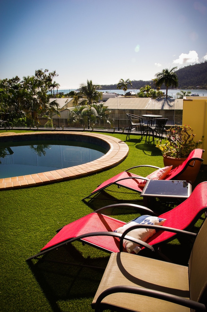 Coral Sea Vista Apartments 37/58