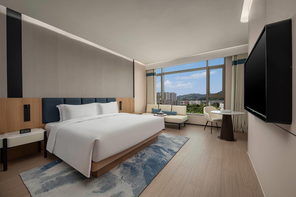 Hollywood, King Bed