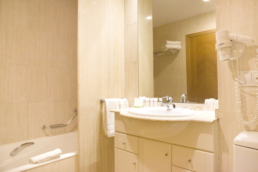 ALBUFERA APARTHOTEL 26/28