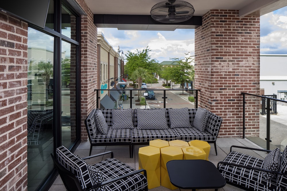 Hyatt Place Mount Pleasant Towne Centre 21/45