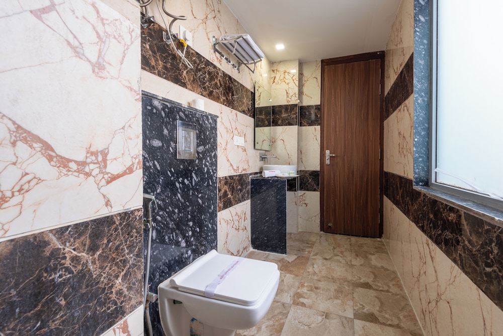 Hotel Royal Inn Igi 38/41