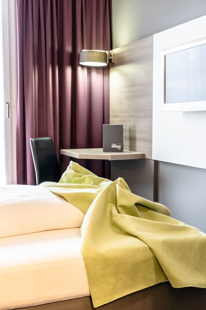 Hotel Demas City 52/72