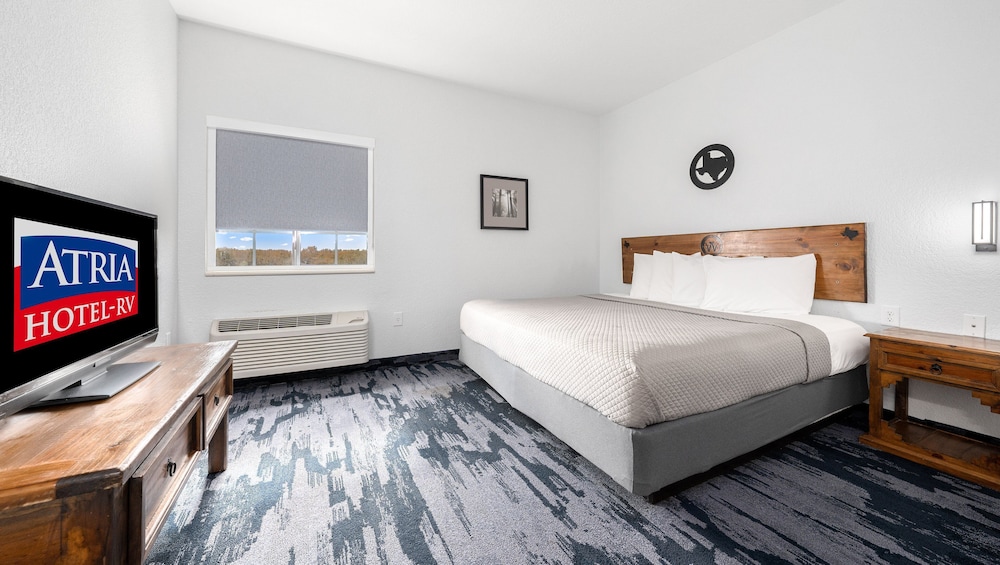 Atria Hotel and RV McGregor 20/59