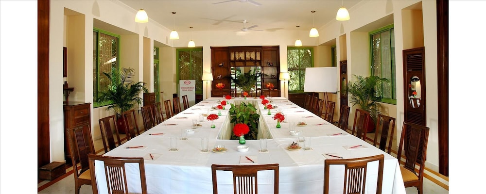 WelcomHeritage Maharani Bagh Orchard Retreat 36/47