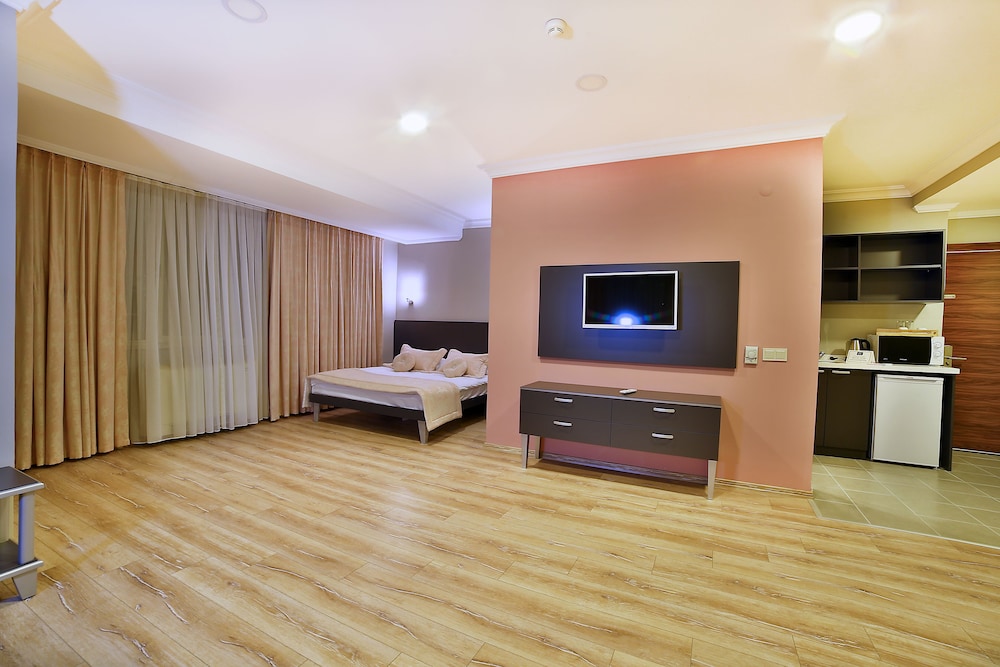 The Hera Premium Hotels 41/49