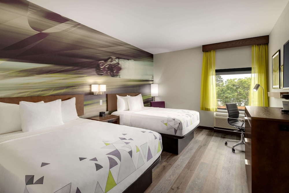 La Quinta Inn and Suites by Wyndham Braselton 22/60