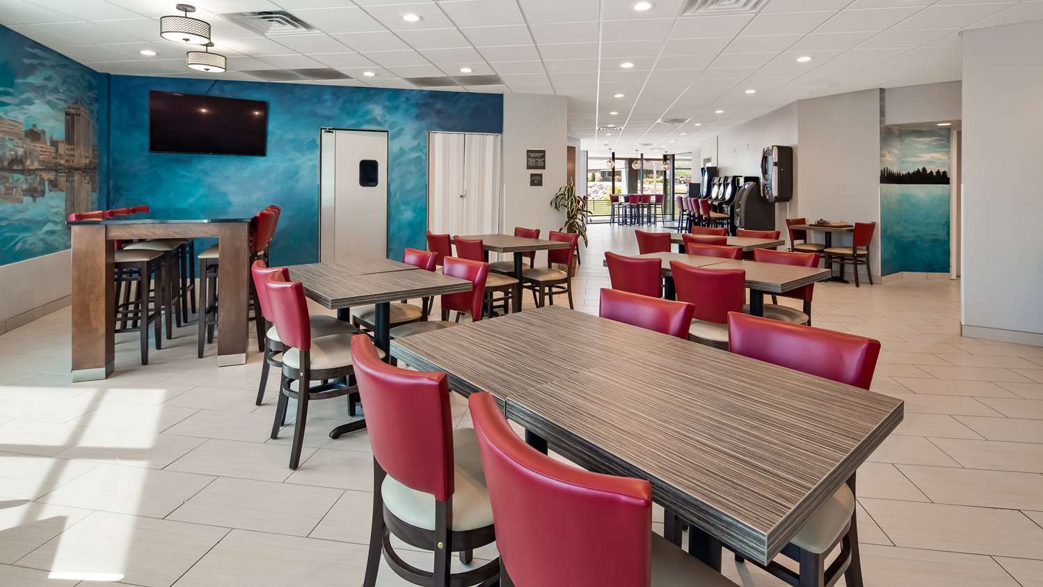 Best Western Plus Wausau Tower Inn 33/43