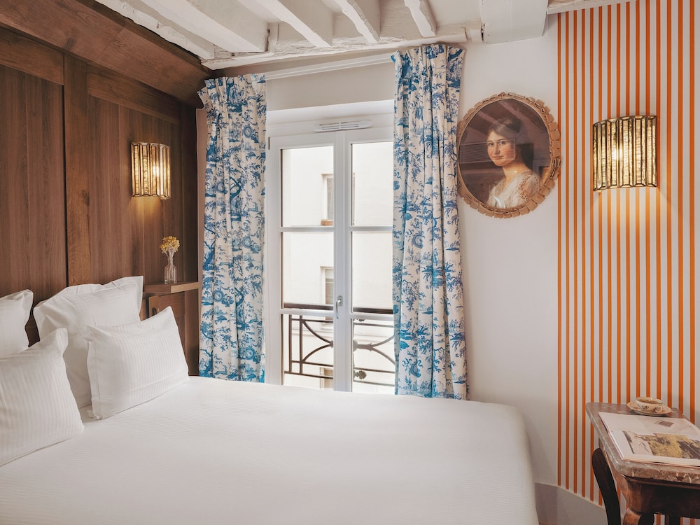 Hotel De Senlis 22/52