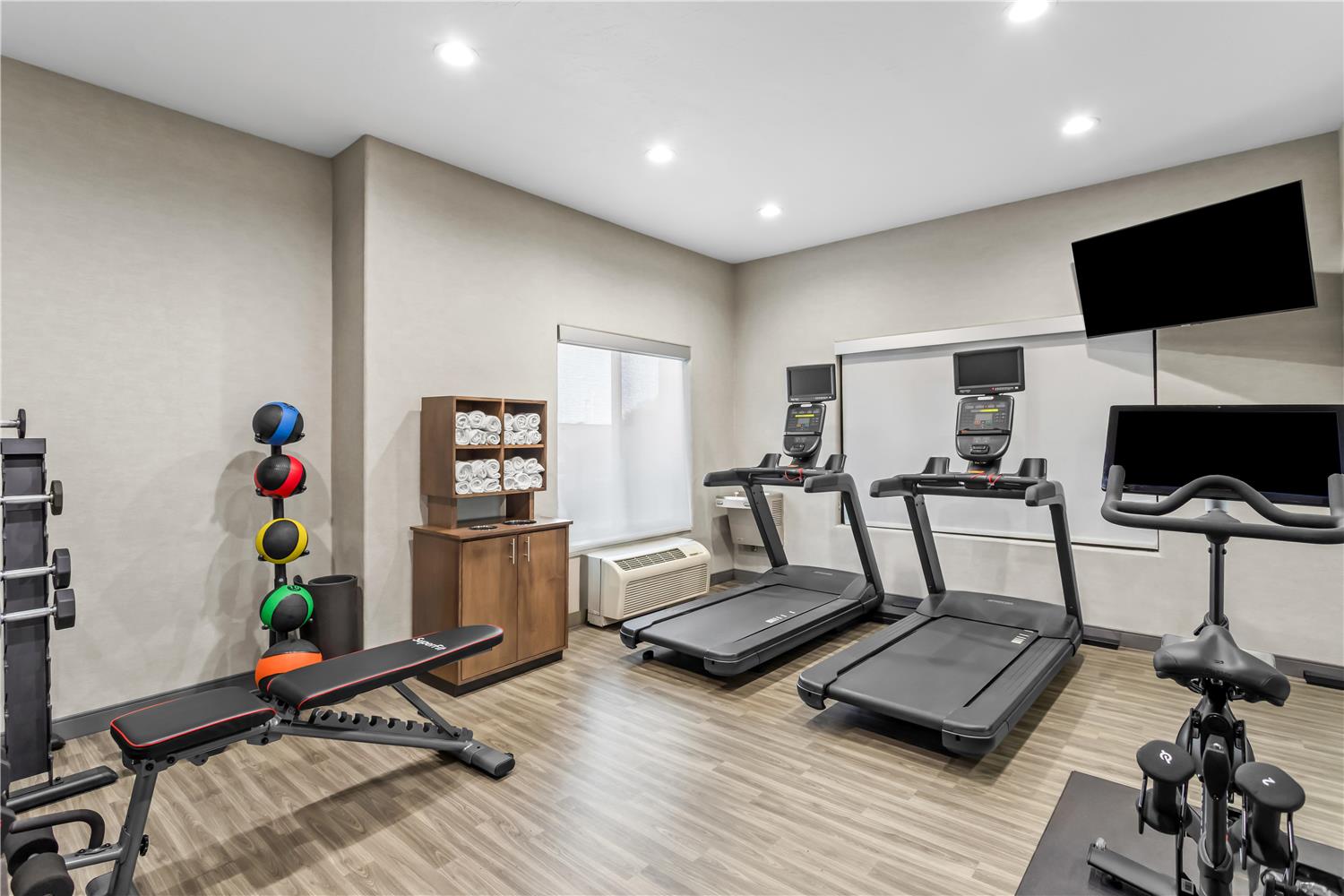 Hampton Inn & Suites Farmington, NM 16/33